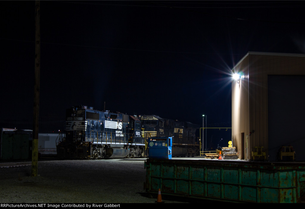 Locomotives Idling at NS Avondale Yard